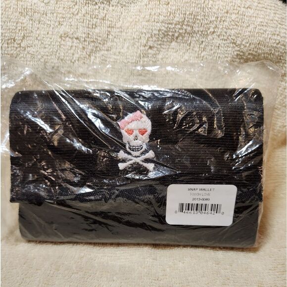 NWT Harveys Seatbelt Tough Love Wallet - Picture 1 of 2